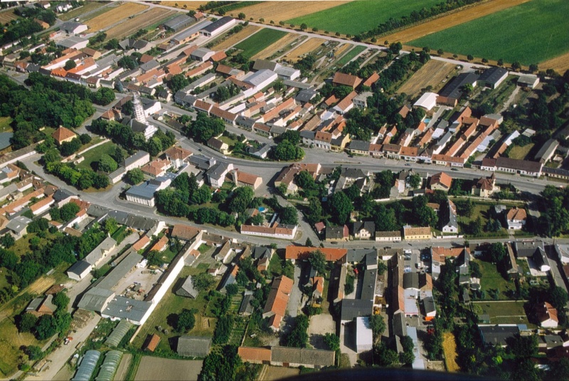 Obersiebenbrunn Luftaufnahme.jpg
