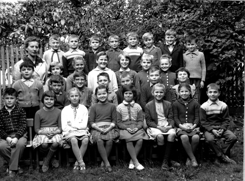 Kinder-2teKlasse-1961-62.jpg
