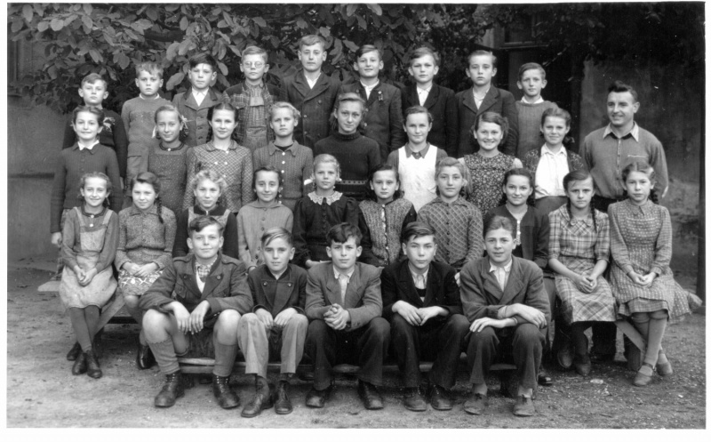 Kinder-4.Klasse-1951-52.jpg
