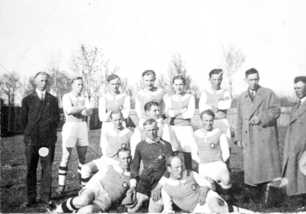 Fußballer Anfang 1930er.jpg