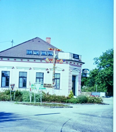 Ossi-Wirtshaus-Marterpfahl-2004.jpg