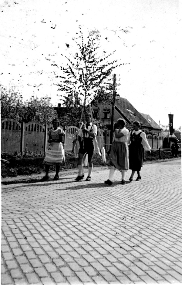 ErsterMai-Feier 1938.jpg