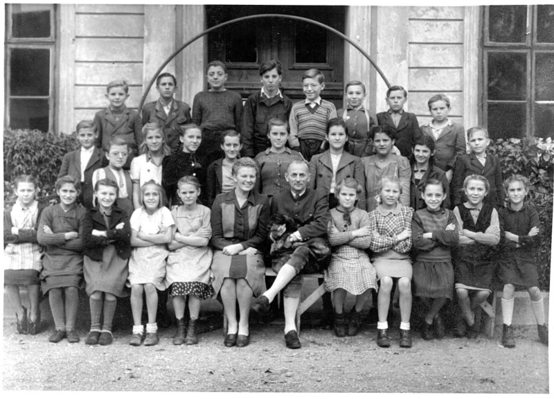 Kinder1948-49-3teKlasse-5bis8-Jahr.jpg