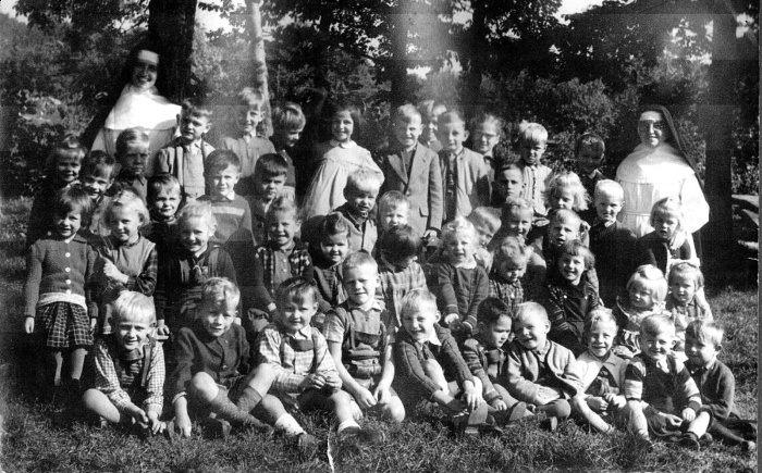 Kindergarten1957.jpg