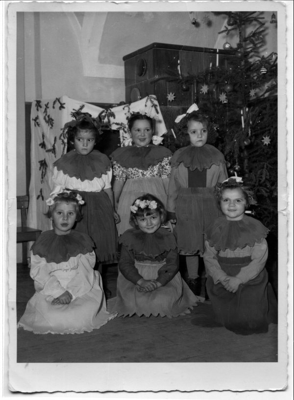 Kindergarten Weihnachten-1954.jpg
