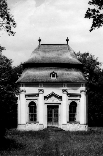 Pavillon-Juni1971-A Prager.jpg