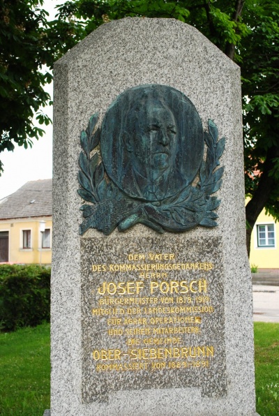 Porsch-Denkmal-2.jpg