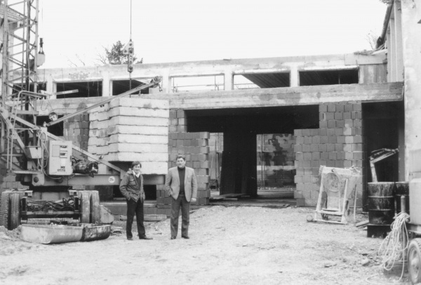 Bau Mehrzweckhalle 1986.jpg