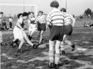 Damenfussball Kirtag 1953 1.jpg