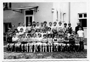 Volksschukinder~So1971-1te.jpg