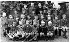 Kinder-2.Klasse-1951-52.jpg