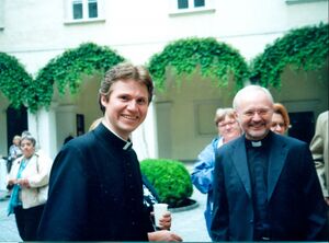Priesterweihe Agape Kaplan Jeremie und Gennalvikar Mag Franz Schuster.jpg