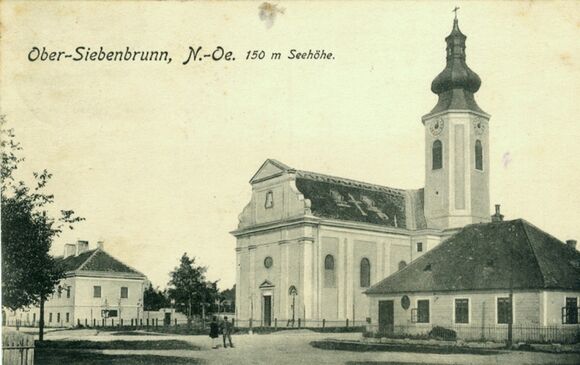 Ober-Siebenbrunn-Kirche-Alte Post-Pfarrhof-1920.jpg